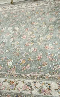 یک فرش ۹ متری و یک کناره ۴ متری