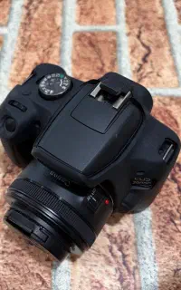 دوربین canon 2000d