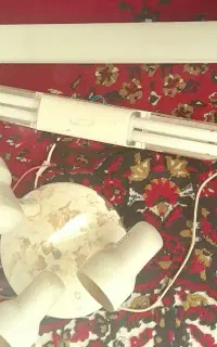 ۲عددمهتابی سالم ۱عددمحافظلامپ فلزی