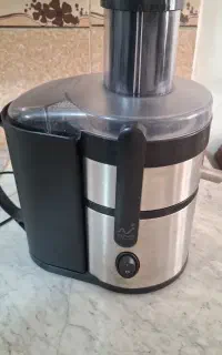آب میوه گیر در حد نو سالم