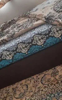 تخت کشویی ۲نفره و پاف۴پایه