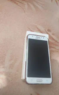 گوشی سامسونگ j5