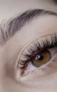کاشت و اکستنشن مژه و ابرو  لیفت و لمینت مژه و ابرو