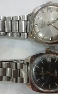 دوعدد ساعت کوکی سوییسی جهت فروش
