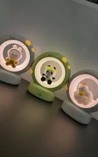 شب خواب کهکشنانی و چراغ مطالعه