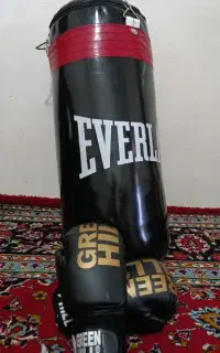 کیسه و دستکش بوکس