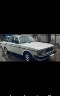 ولوو ۲۴۰ مدل ۱۹۸۴