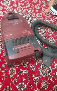 یک عدد جارو برقی نو