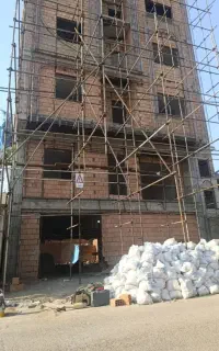 کارگر هستم حمل مصالح ساختمانی سیمان وماسه وکاشی
