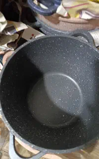 قابلمه سایز و22 و 26و30 در رنگ‌های مختلف شارژ