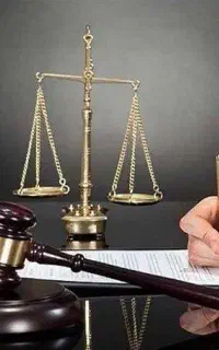وکیل پایه دادگستری و مشاور حقوقی