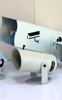 محافظ فلزی+براکت+پایه دوربین مداربسته محفاظ دوربی
