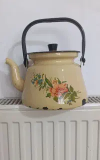 کتری لعابی قدیمی