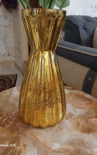 گلدان  و ماهی دکوری طلایی