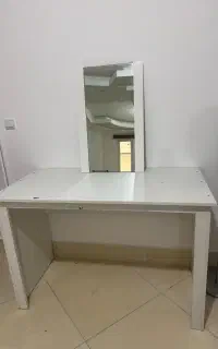 میز تحریر با اینه