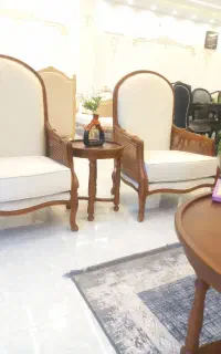 به یک نیرو جهت کار در تولیدی مبلمان