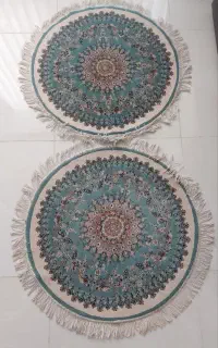 سه عدد فرش ماشینی یک در یک فیروزه ای در حد نو