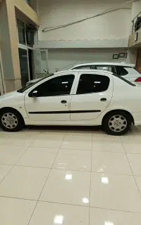 پژو مدل 99.    sd یک گلگیر رنگ فنی به شرط خوش روخ