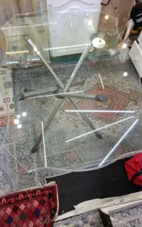 میز ناهار خوری شیشه ای