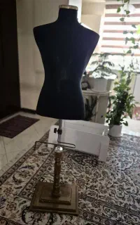 یک عدد مانکن مردانه در حد نو