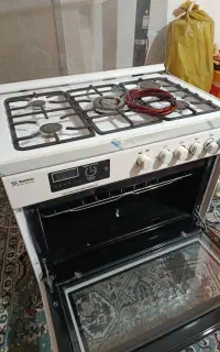 فر گاز پنج شعله صحیح سالم خیلی تمیز