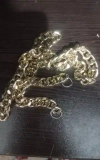 یک عدد گردنبند