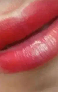 رژلب دائم و میکاپ