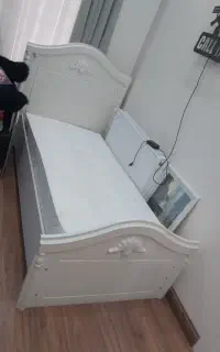 تخت کودک و نوجوان
