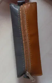 جامدادی چرم