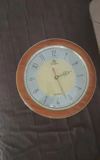 ساعت دیواری