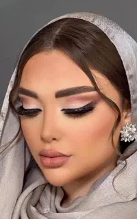 میکاپ حرفه ی متناسب چهره شما قیمت استثنایی۸۰۰تومان
