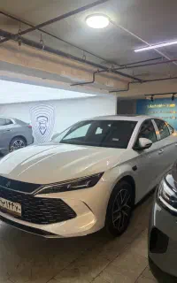 Byd چین ال مدل 2025 سفید با چشم خدا نقد و اقساط