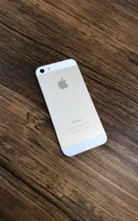 آیفون 5s درحد اک 32گیگ