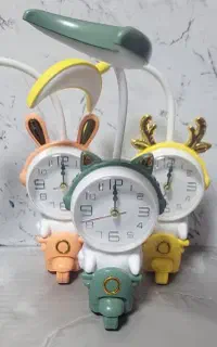 فروشنده خانم لوازم التحریر