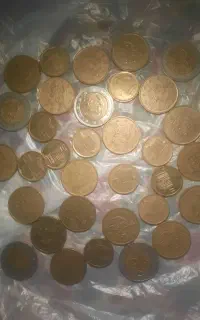 تعدادی سکه ب فروش میرسد