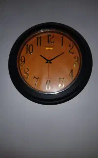 ساعت دیواری