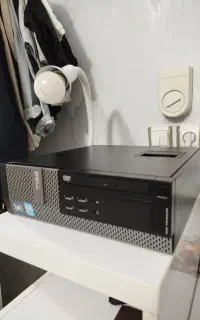 کیس و مانیتور