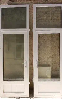 دو عدد درب آلومینیوم دو جداره سفید