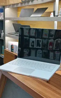 Microsoft Surface Book 2