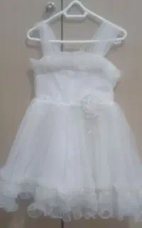 چنددست لباس بچه گانه درحد نو