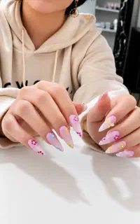 تخفیف کاشت ناخن فقط 380