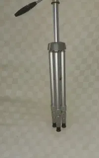 سه پایه دوربین ژاپنی