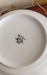 ۱۲ تا بشقاب خورش خوری گود  سالم  ۱۸۰۰۰۰۰ تومن ن
