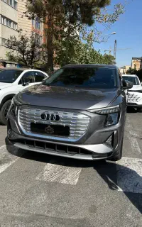 آئودی Q5 - e-tron 40