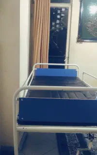 تخت بیمارستانی