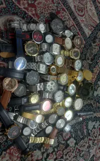 تعدادی ساعت مچی