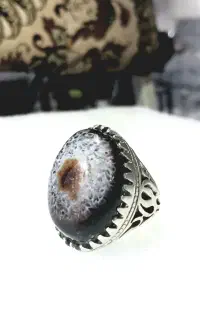 انگشتر نقره ۹۲۵ با سنگ سه پوست