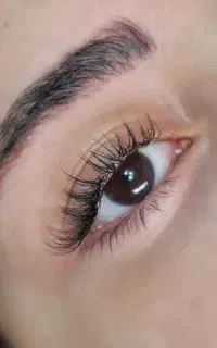 مدل برای اکستنشن مژه، خدمات لیفت مژه و ابرو،کاشت