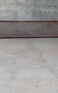 تخت بزرگ قدیمی