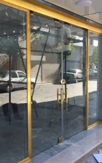 پنجره دوجداره UPVC و شیشه سکوریت